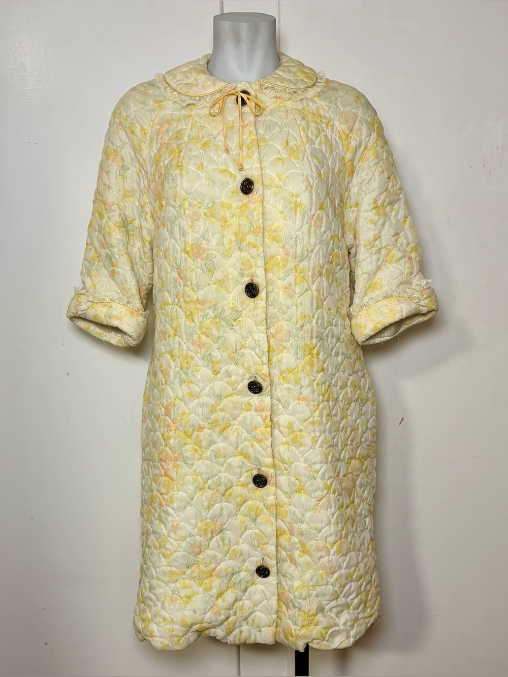 Vintage 50s Barbizon Floral Satin Lace Trim Quilted Robe Housecoat